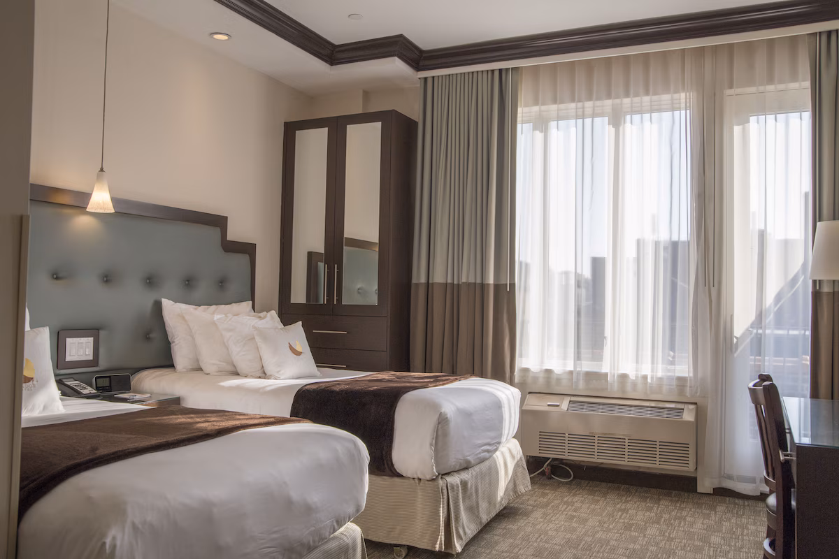 Twin Bed Corner Suite